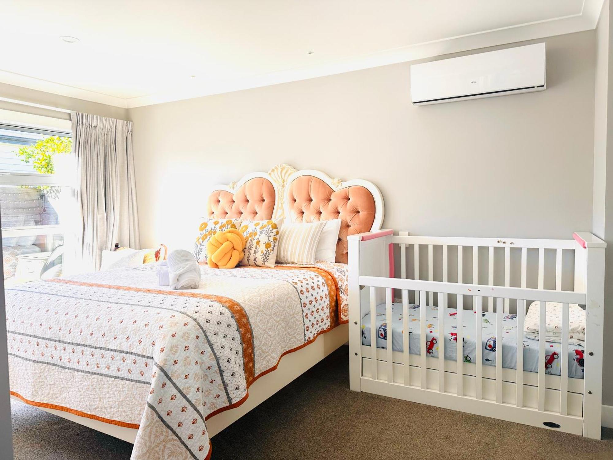 Summer Holiday 4 Bedrooms House In Hamilton With Pool And Spa Экстерьер фото